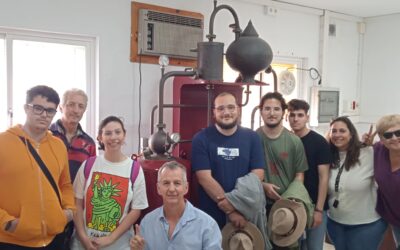 Visita del CFGM de Aceites de Oliva y Vinos al IFAPA de Jerez de la Frontera